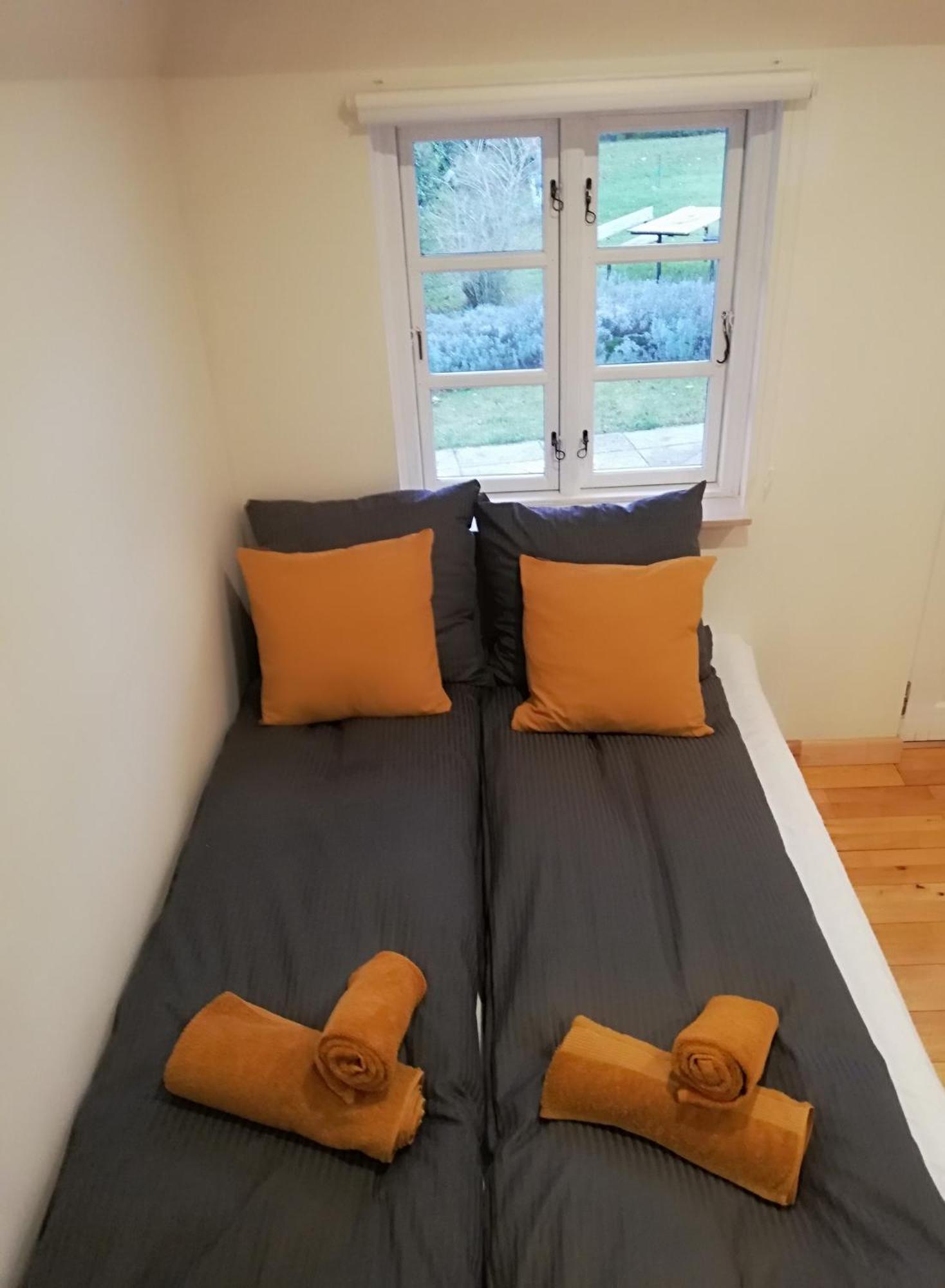 شقة The Whispering Apple Garden Retreat Morud المظهر الخارجي الصورة